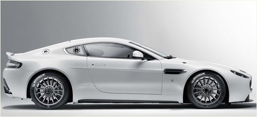 Aston Martin Vantage GT4 2011