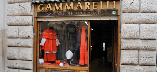 Gammarelli, 200 años vistiendo a la Curia