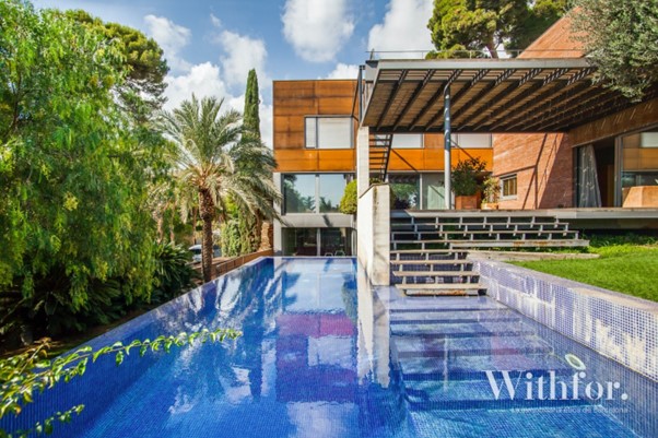 Las 5 mejores casas de lujo con piscina en Barcelona